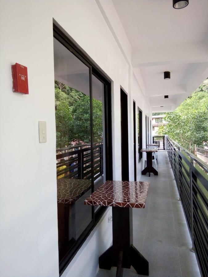 Chelle'S Apartelle - Inn El Nido Exterior foto